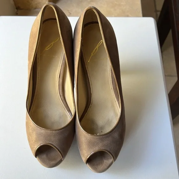 B Brian Atwood Peep toe Pump - Picture 3 of 5